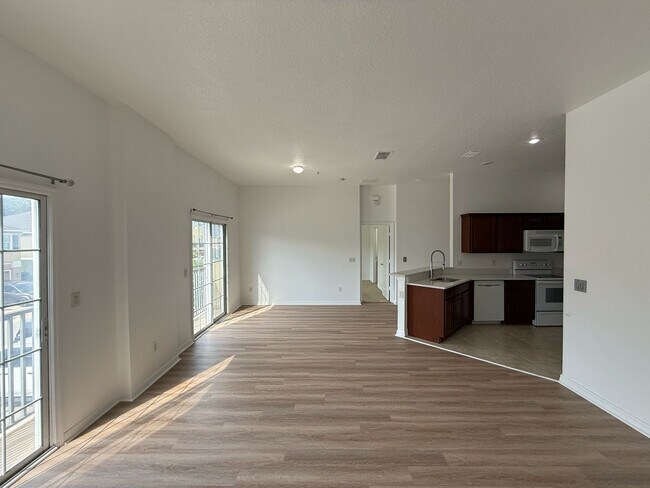 Building Photo - 1711 San Jacinto Cir