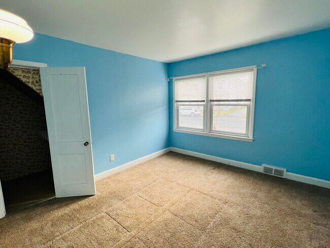 Building Photo - 1829 Osterlitz Ave