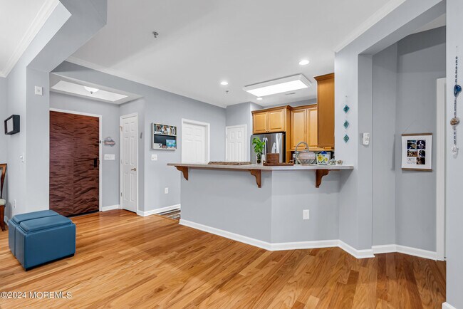 Building Photo - 33 Cooper Ave