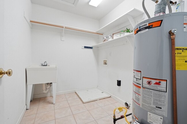 Building Photo - Ready NOW in The Reserve at Great Neck, Top-Rated Schools, Pet Friendly