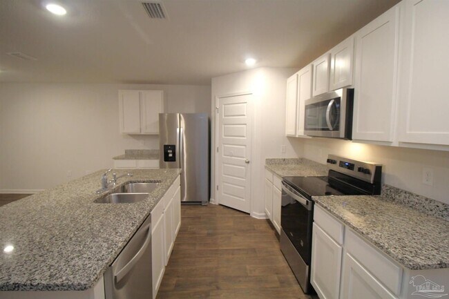 Building Photo - 7408 Oak Lake Blvd