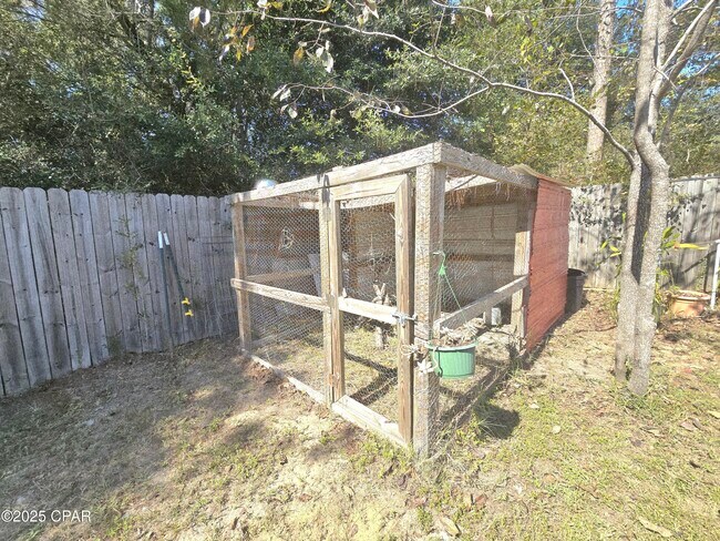 Building Photo - 13805 Flamingo Ave