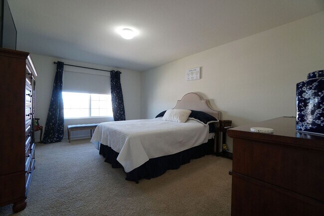 Building Photo - 9690 Beryl Dr