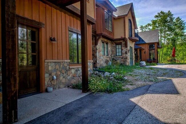 Building Photo - Winter Rental