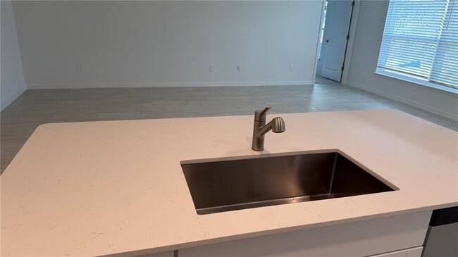 Building Photo - 1629 Tropical Oasis Ave