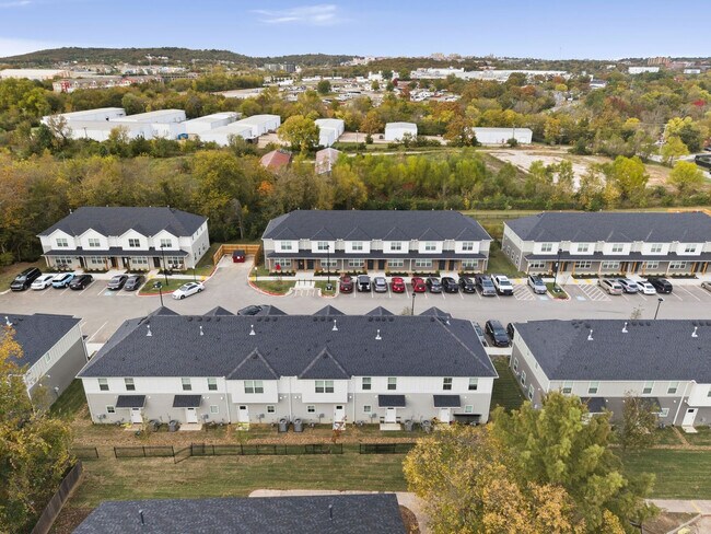 Building Photo - 1935 S Garland Ave