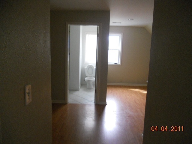 Building Photo - Updated Single Family 3 bedroom