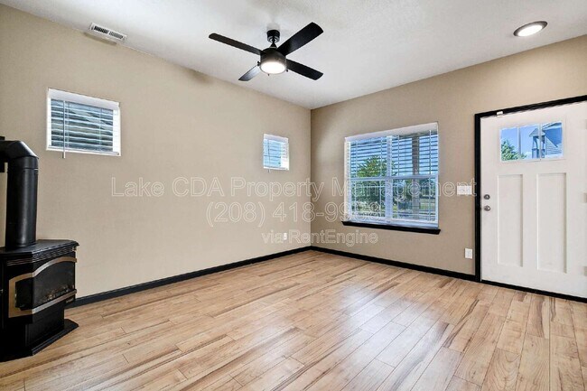 Building Photo - 3768 E Bogie Dr