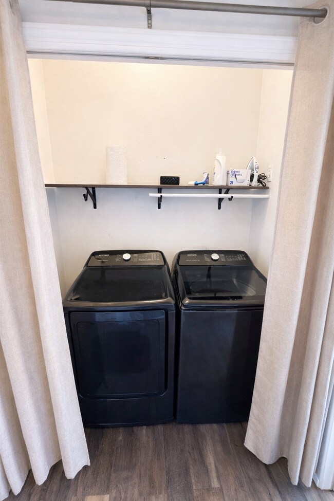 Building Photo - 722 Broadway Blvd SE