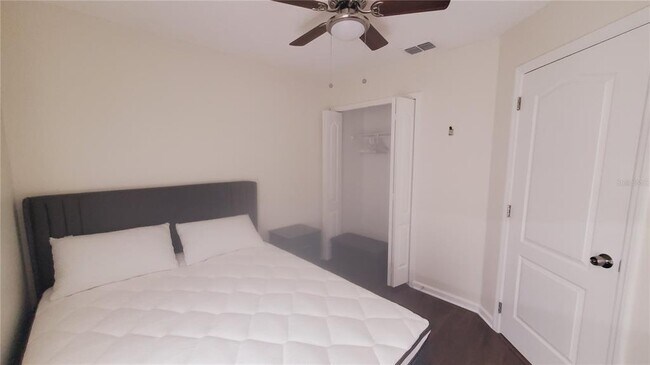Building Photo - 2308 Lily Pad Ln