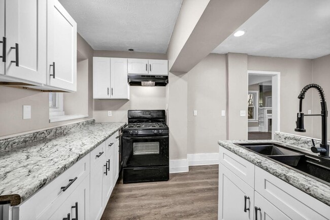 Building Photo - 10920 Granger Rd