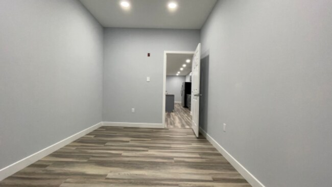 Building Photo - 7953 Burholme Ave