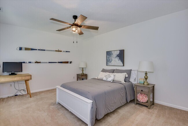 Building Photo - 869 Hickory Ridge Rd