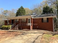 Building Photo - 135 Meadowbrook Ct