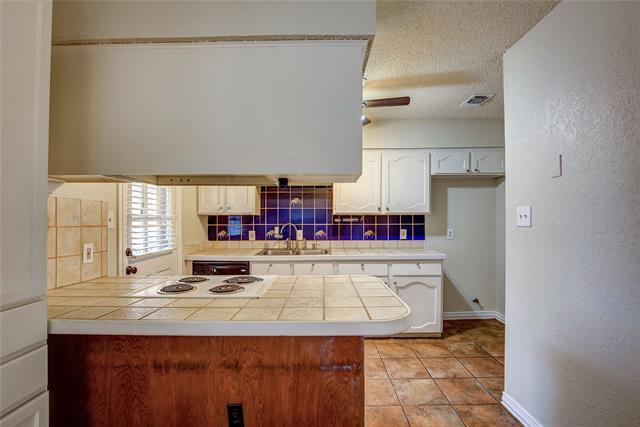 Building Photo - 5307 School Hill Cir