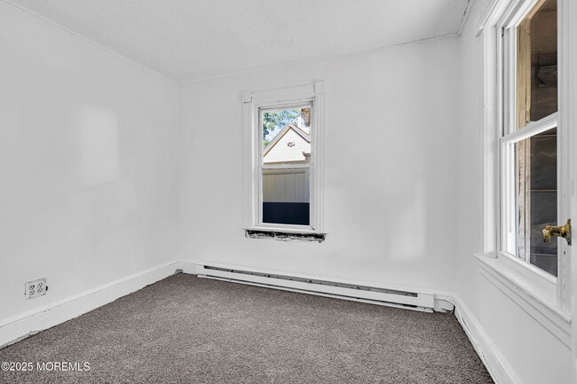 Building Photo - 1207 2nd Ave