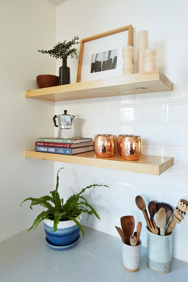 Building Photo - 1014 SE 42nd Ave