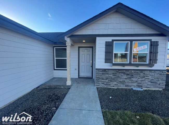 Building Photo - Charming 3BD/2BA House for Rent in West Valley