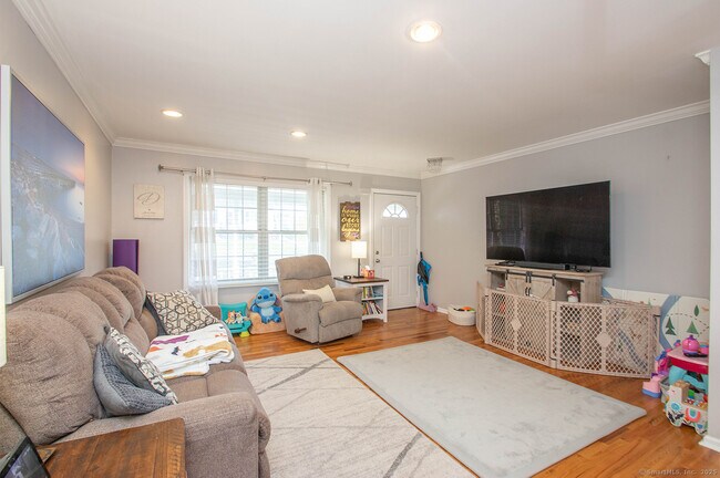 Building Photo - 39 Coram Rd