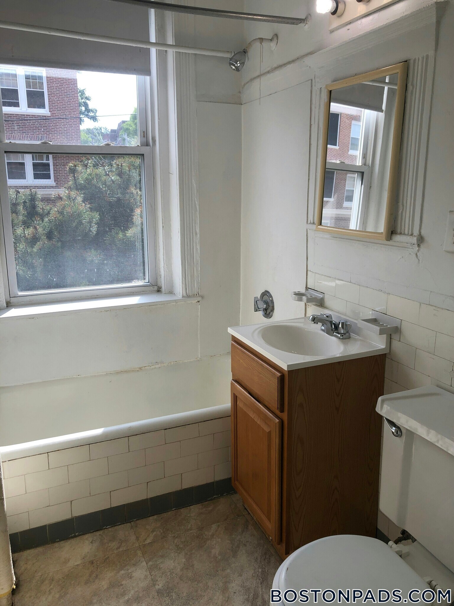 Building Photo - 4 Vinal St
