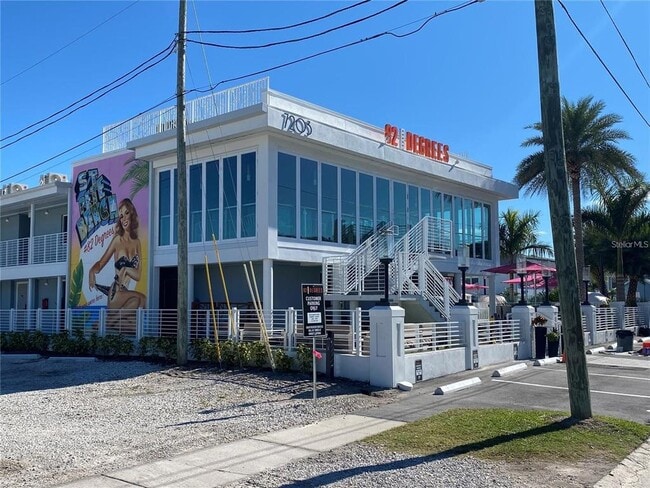 Building Photo - 7003 Sunset Way