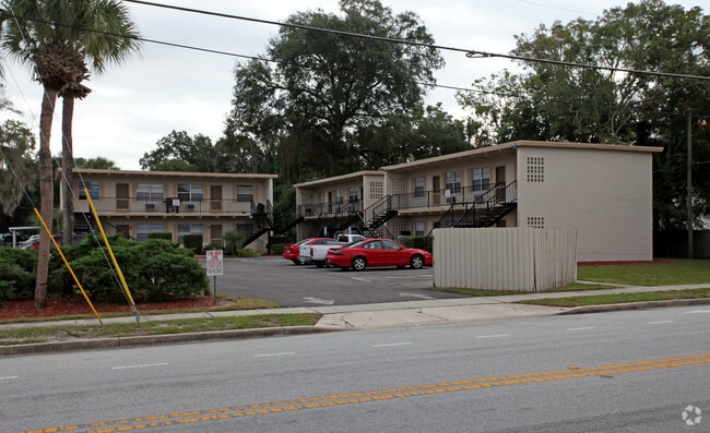 Building Photo - Jefferson Court Apartments