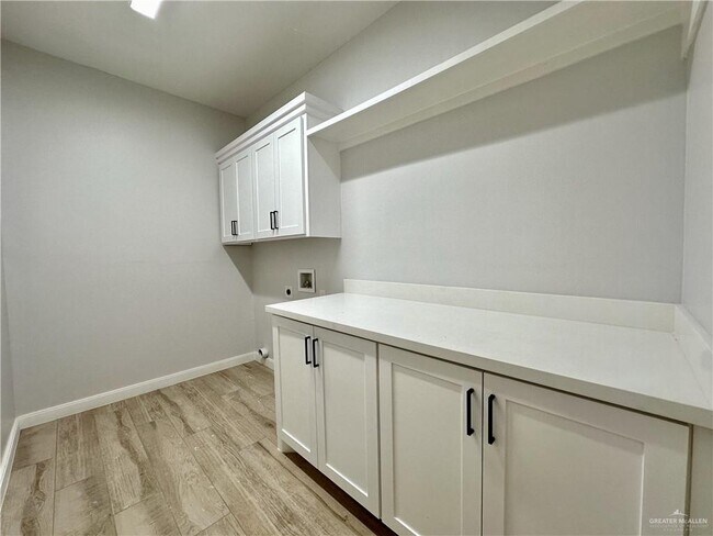 Building Photo - 2800 Kilgore Ave