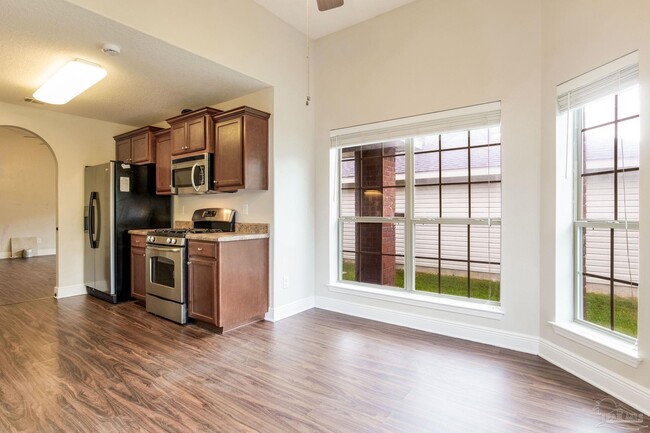 Building Photo - 1482 Towhee Canyon Dr