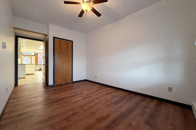 Building Photo - 107 W Baldwin St