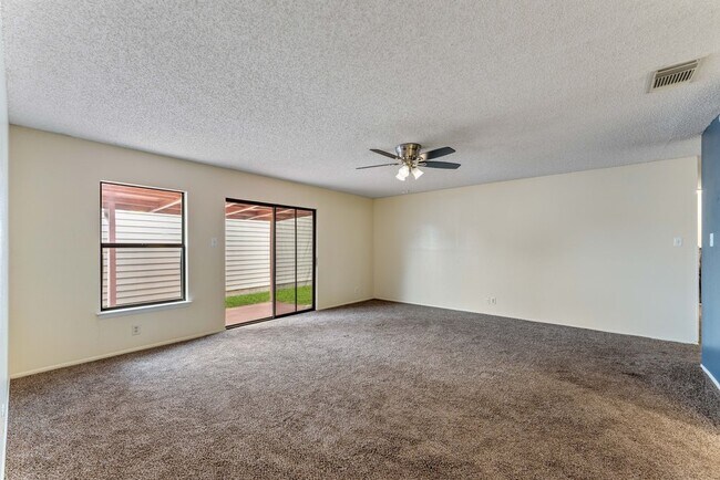 Building Photo - 6863 Cypress Mist Dr