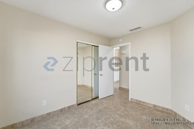 Building Photo - 17216 N Wavyleaf Ave