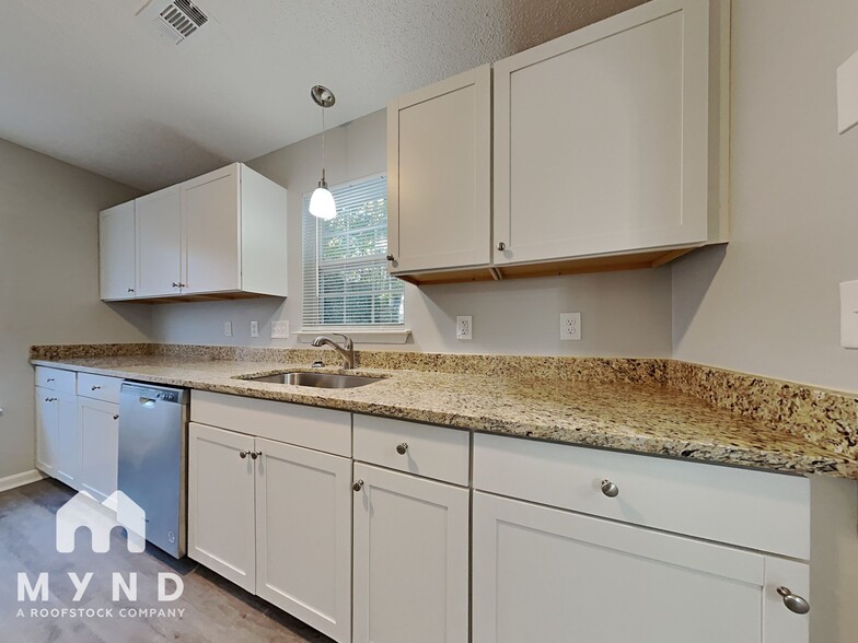 Building Photo - 5714 Justins Forest Dr