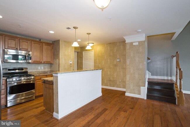 Building Photo - 15426 Rosemont Manor Dr