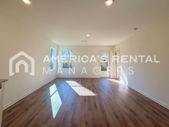 Building Photo - Spacious Four Bedroom for Rent in Tuscaloosa, AL!