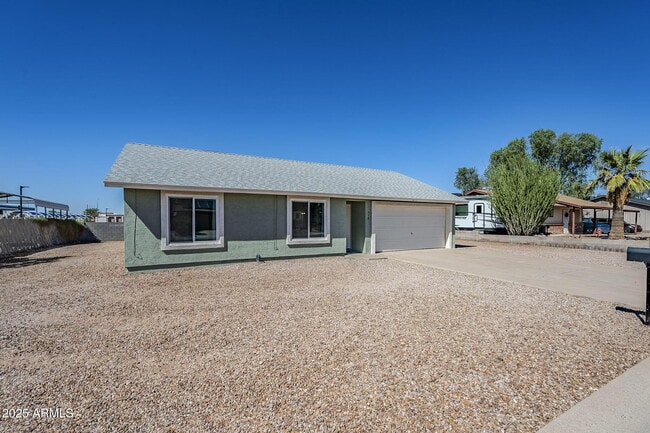 Building Photo - 678 S Silver Dr