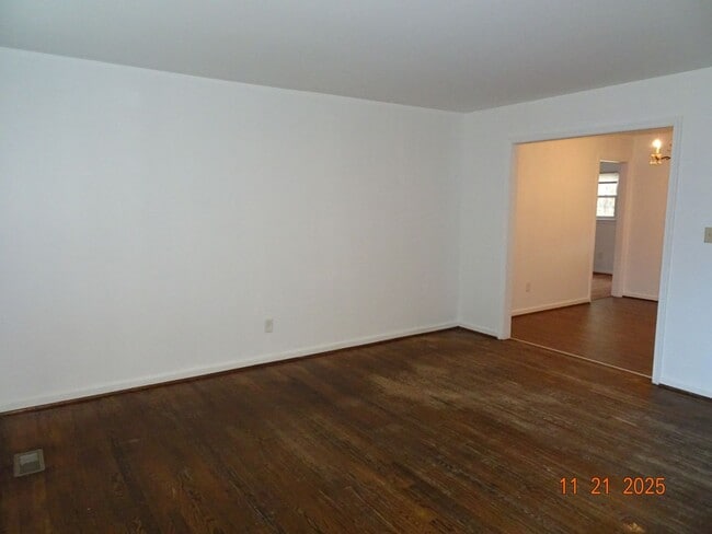 Building Photo - Single Home in Holiday Park for Rent