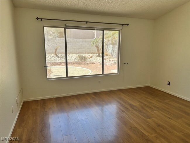 Building Photo - 363 Bradford Dr