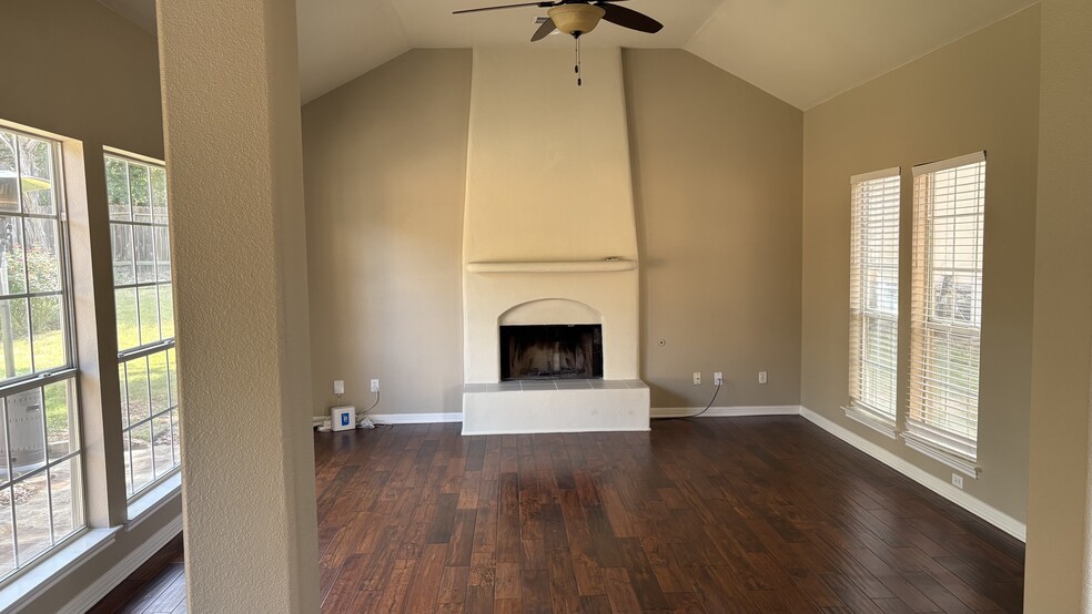 Building Photo - 7307 Moss Brook Dr