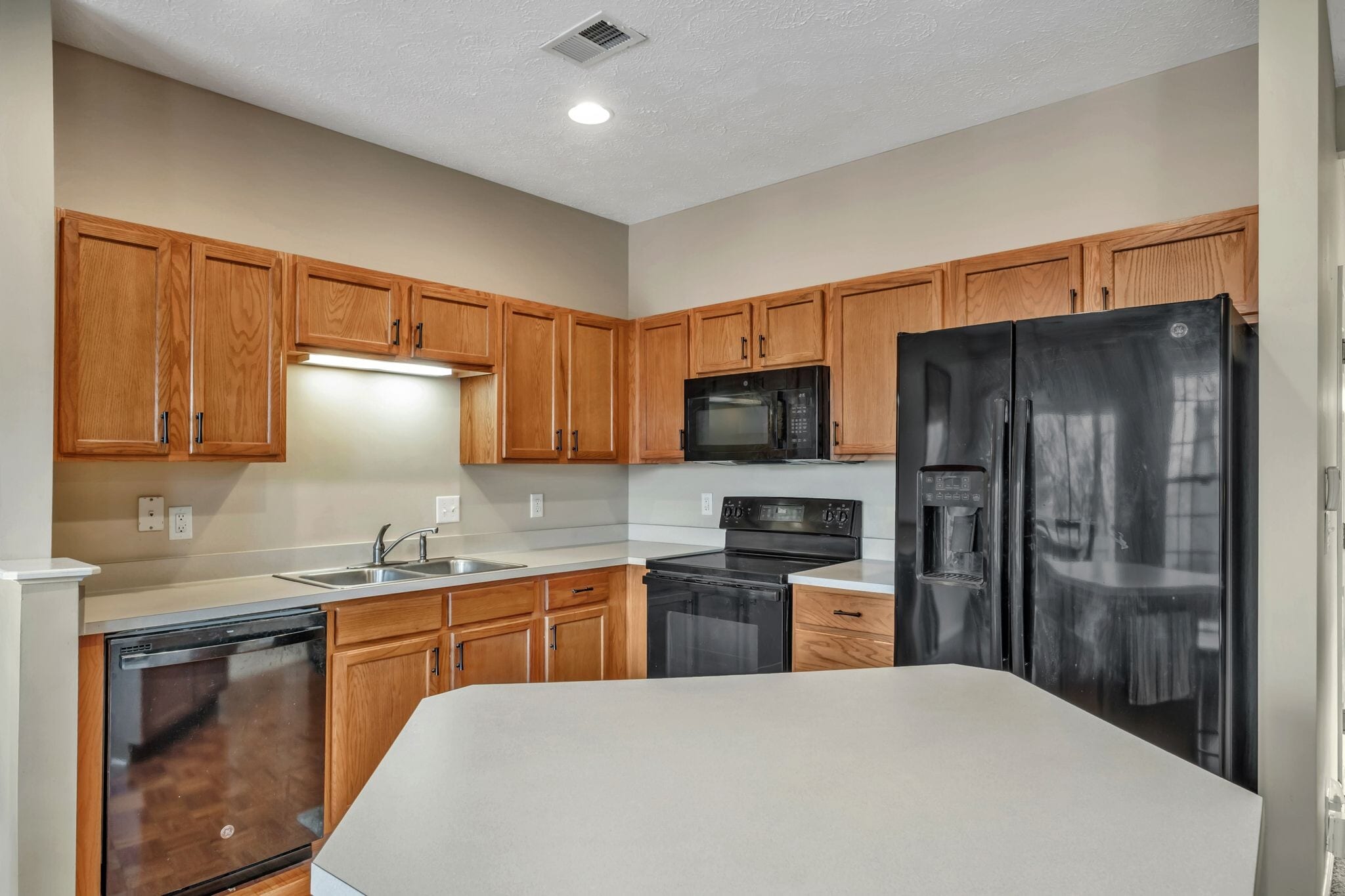 Building Photo - 1345 Bell Rd