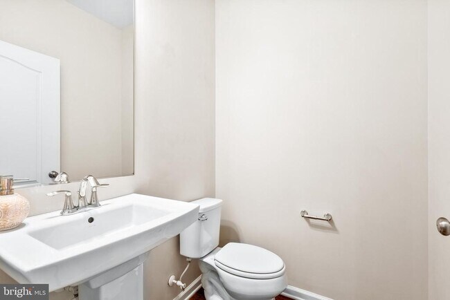 Building Photo - 8479 Randell Rdg Rd