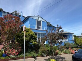 Building Photo - 1703 Funston Ave
