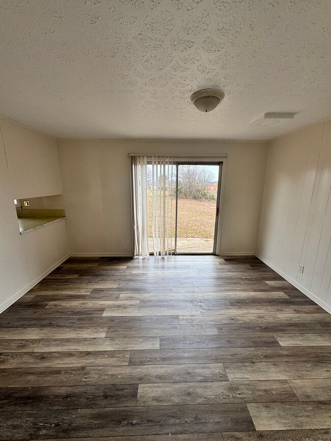 Building Photo - 3/1 in Boiling Springs, NC