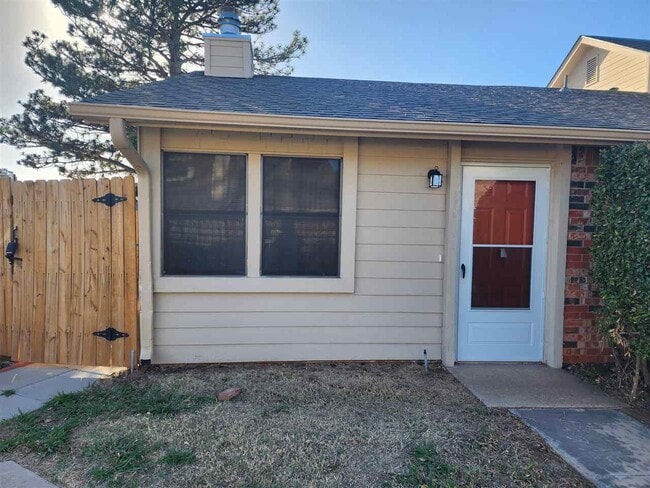 Building Photo - 6808 NW Willow Springs Dr