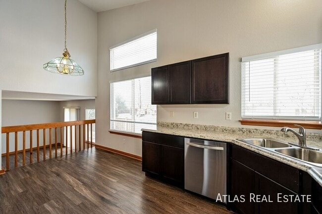 Building Photo - 1233 S Alton Ct