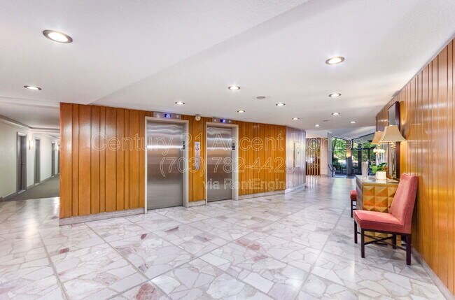 Building Photo - 1200 N Nash St