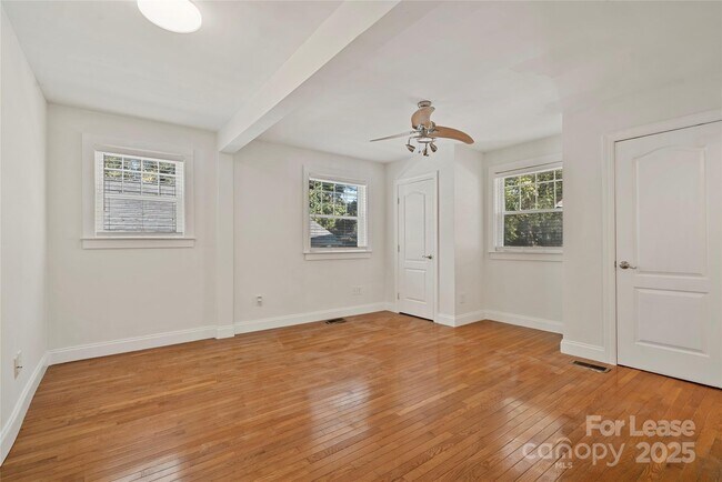 Building Photo - 1201 Allen St