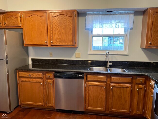 Building Photo - 9161 Champton Dr
