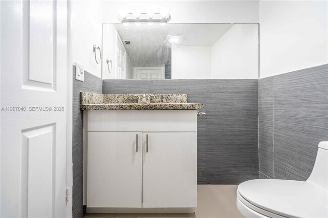 Building Photo - 1986 Biarritz Dr