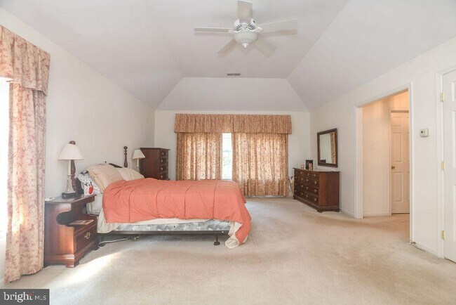 Building Photo - 205 Dangina Dr