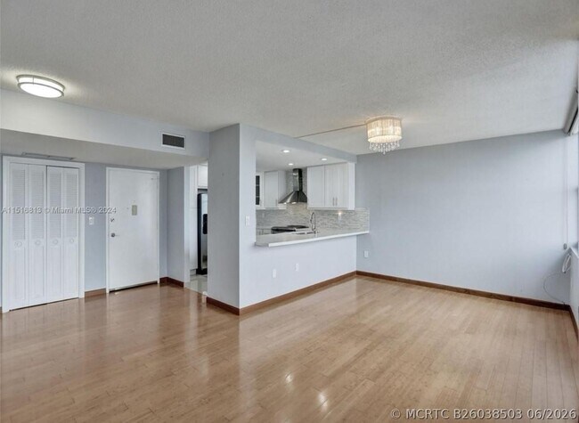 Building Photo - 11930 N Bayshore Dr